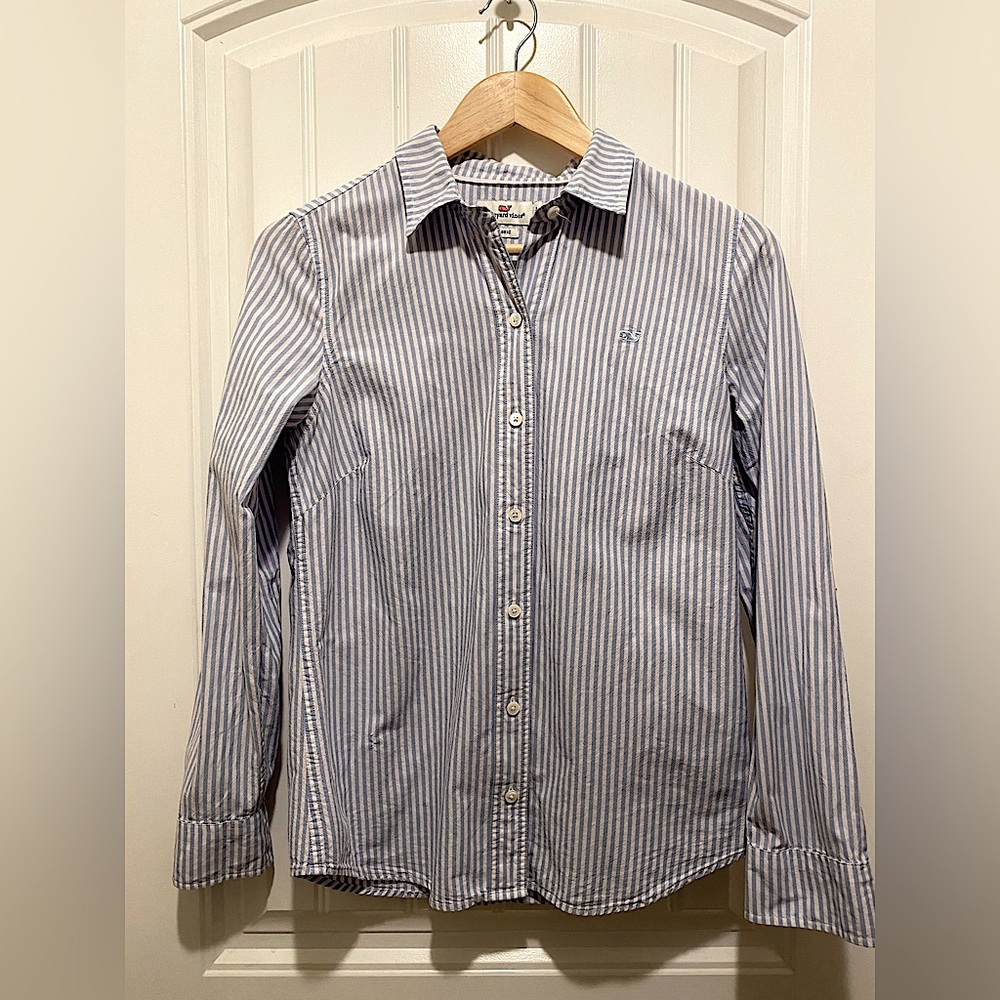 Vineyard Vines collared blouse